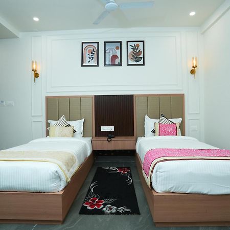 Anaya Retreat Hotel Varanasi Bagian luar foto