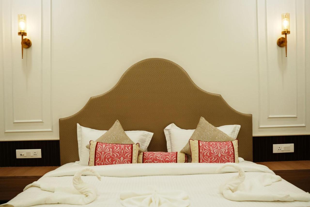 Anaya Retreat Hotel Varanasi Bagian luar foto