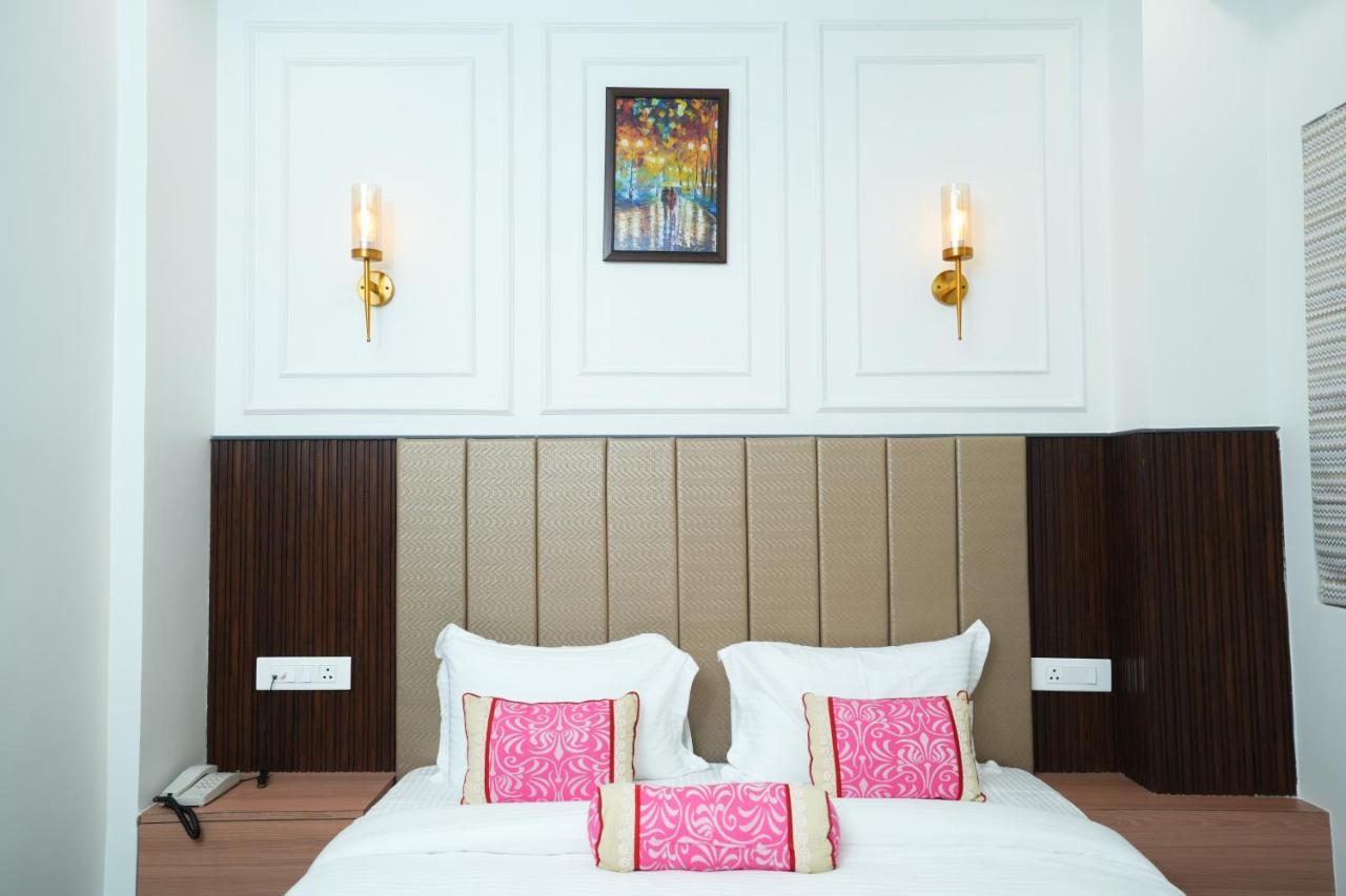Anaya Retreat Hotel Varanasi Bagian luar foto