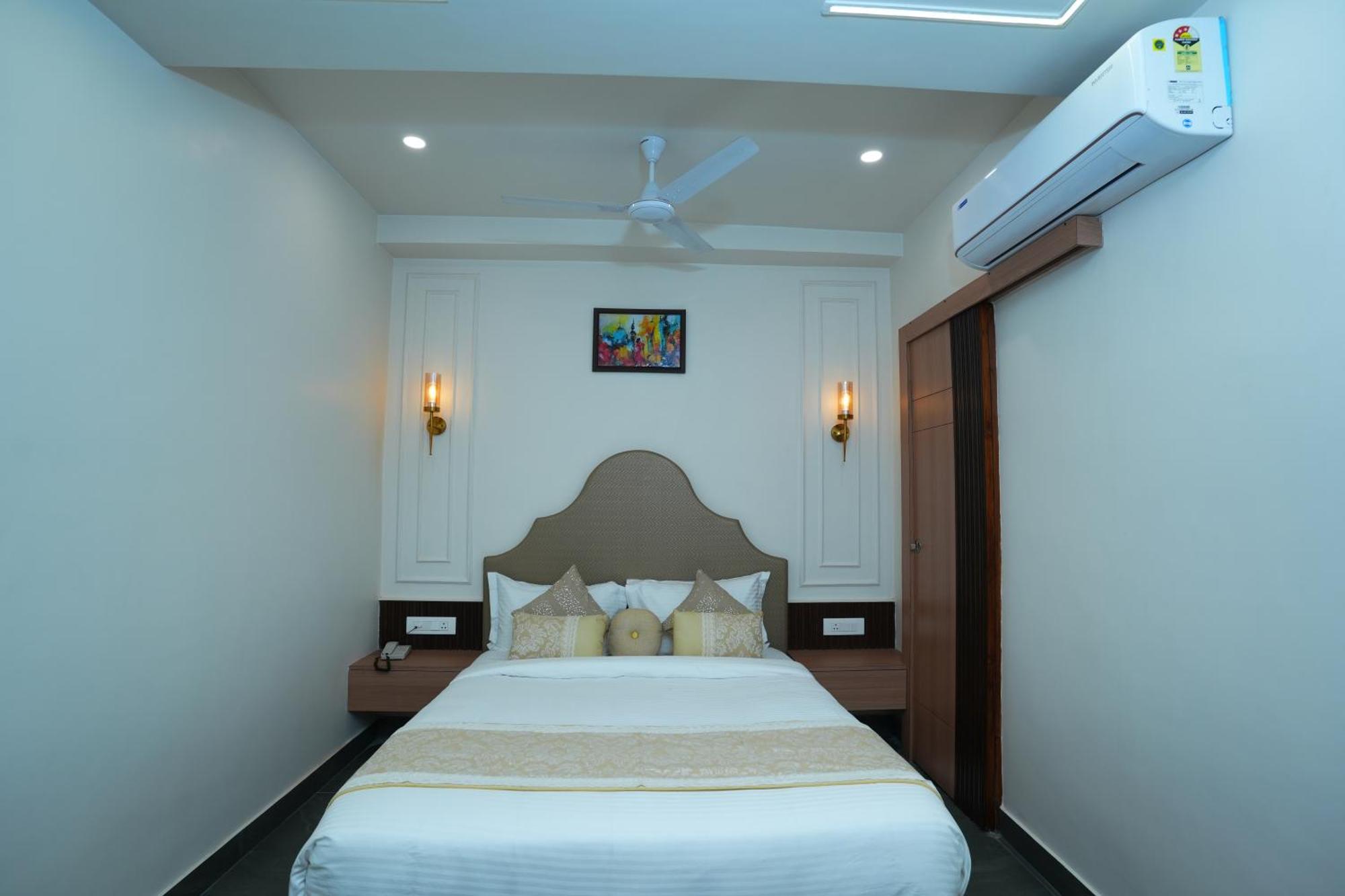Anaya Retreat Hotel Varanasi Bagian luar foto