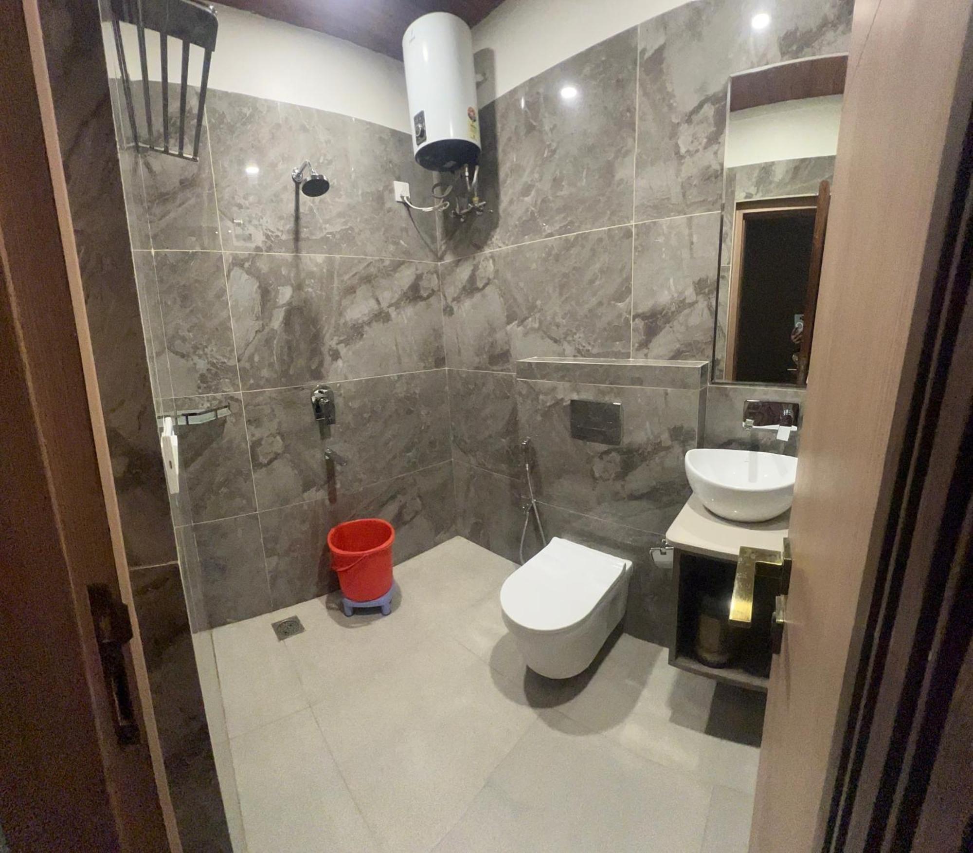 Anaya Retreat Hotel Varanasi Bagian luar foto